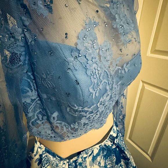 Sherri Hill Blue and White Bishop Sleeve Prom Dress - Picture 6 of 15